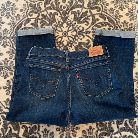 Levi’s size 29 cropped - Picture 2 of 3